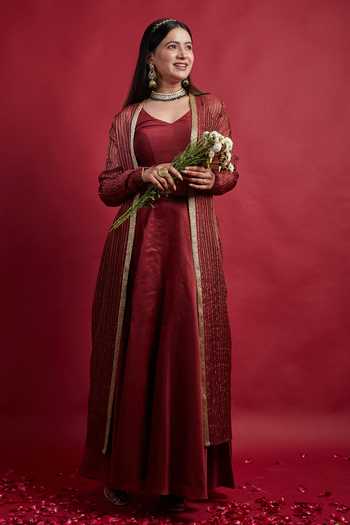Vinusto Maroon Chanderi Jacket Skirt Set 