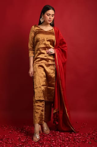 Gold Zari Kurta Set with Red Dupatta 