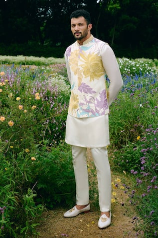 Charu And Vasundhara Embroidered Nehru Jacket Set 