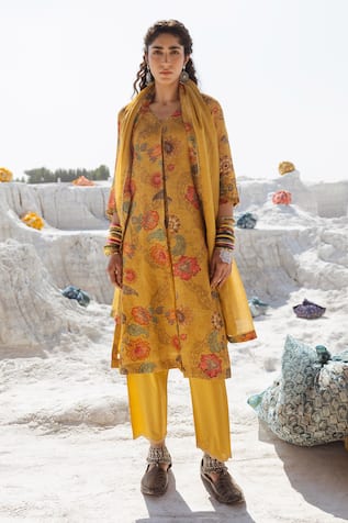 Karaj Jaipur Mustard Linen Kurta Set