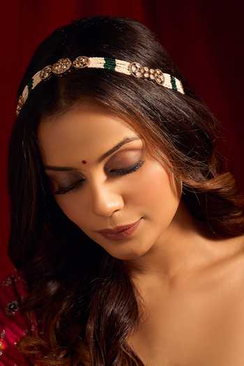 Nazaakat By Samara Singh Kundan Work Green Brass Mathapatti 