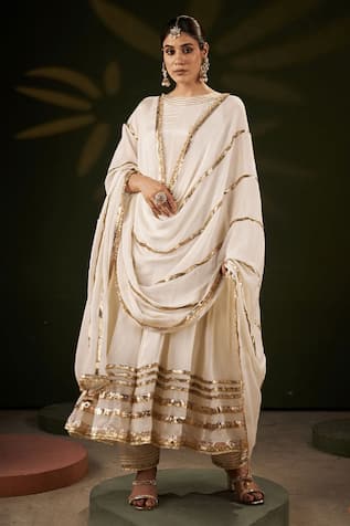 Muskann Kapadiaa Ivory Gota Patti Anarkali Set 