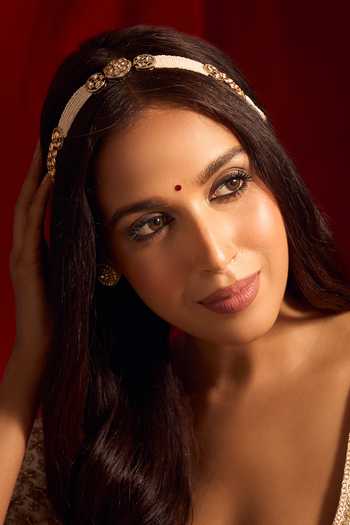 Nazaakat By Samara Singh Kundan Work White Brass Mathapatti 