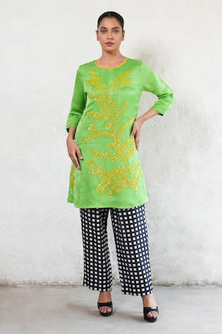 Saksham & Neharicka Hand Embroidered Kurta Set 