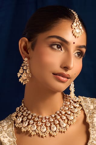 Kundan Jewelry Set in Cream & Pink 