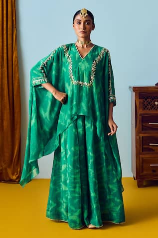 Prahnaaya Sea Green Hand-Embroidered Kaftan Set 