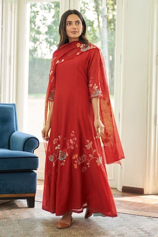 Vaayu Poppy Applique Anarkali Set 