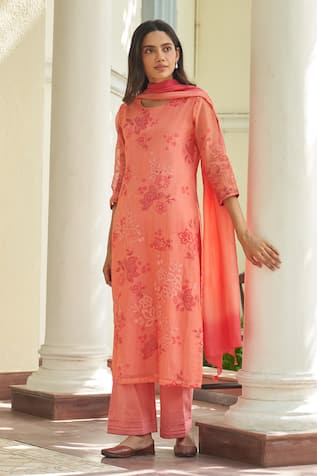 Vaayu Hibiscus Pink Applique Kurta Pant Set 