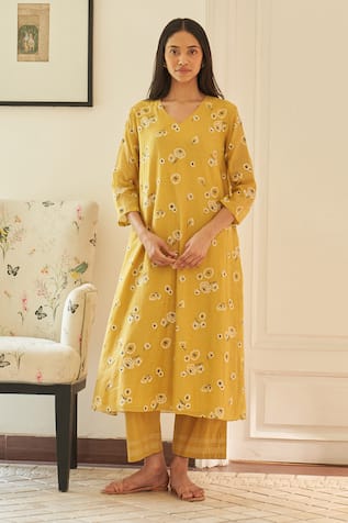 Vaayu Yellow Thread Embroidered Kurta & Pant Set 