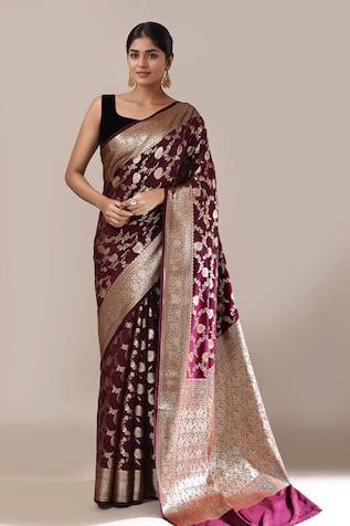 Naintara Bajaj Zari Weave Banarasi Silk Saree With Running Blouse 