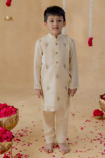 MR Brat NOOR KURTA SET  Off White Noor Kurta Set 