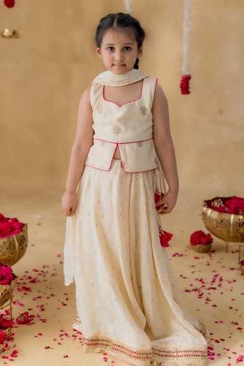 MR Brat GULNOOR LEHENGA SET Gulnoor Lehenga Set 