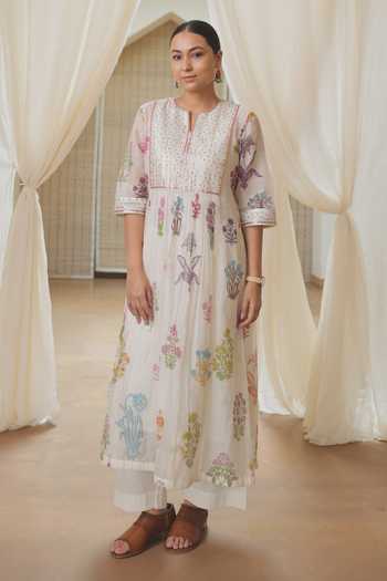 Rekha Agra White Chanderi Floral Kurta Set 