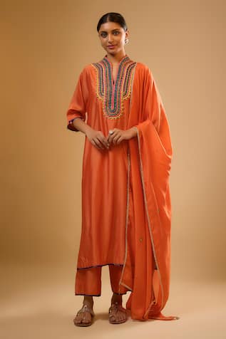Label Niti Bothra Yoke Embroidered Kurta With Pant 