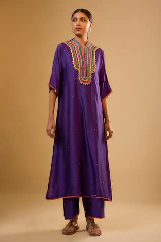 Label Niti Bothra Yoke Embroidered Kurta With Pant 