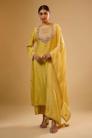 Label Niti Bothra Lotus Yoke Kurta With Pant 