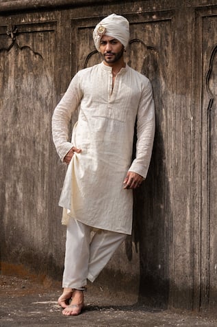 Preevin Off White Big Border Full Embroidered Kurta With Pant 