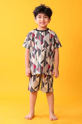 Anthrilo Designer Dark Grey T-Shirt & Shorts Set 