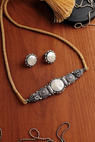 Mother Of Pearl Tribal Choker Set 