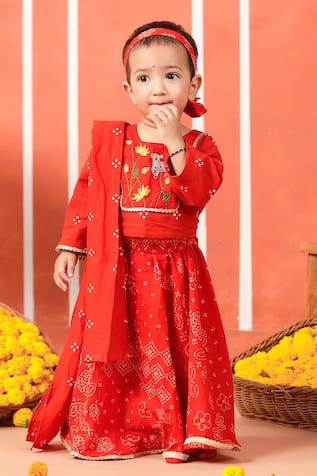 Cute Couture Radha Rani Hand Embroidered Lehenga Set 