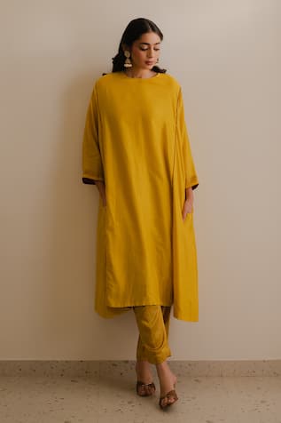 KAJAL AGRAWAL Akhil Handwoven Kurta Set 