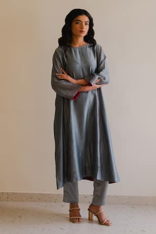 KAJAL AGRAWAL Tuya Handwoven Kurta Set 