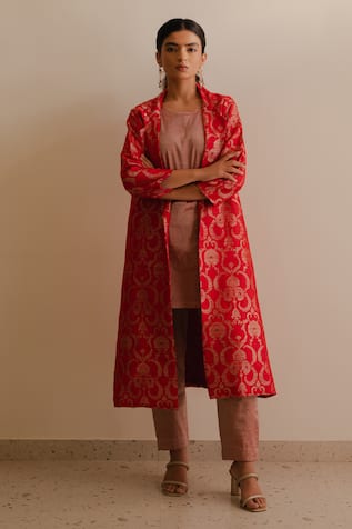 KAJAL AGRAWAL Idunn Butti Pattern Jacket Kurta Set 