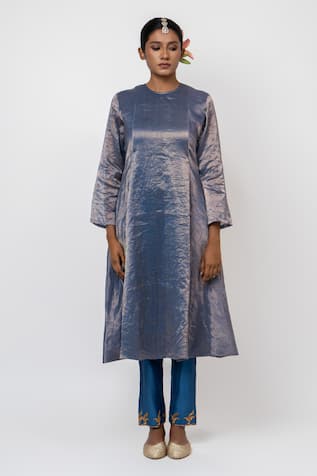 KAJAL AGRAWAL Water Lily Handwoven Kurta Set 