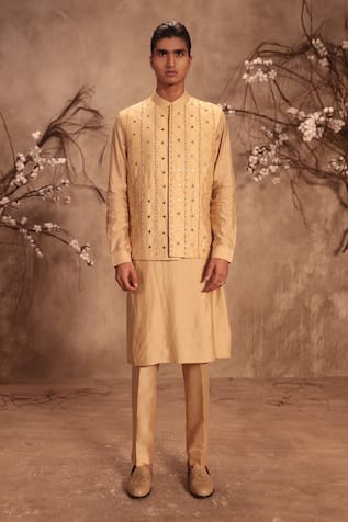 Label Niti Bothra Nazakat Ivory Geometric Mirror Work Bundi 