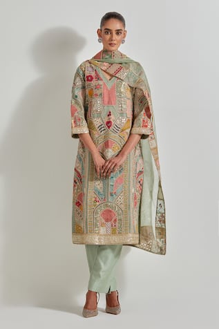 Kavita Bhartia Patch Work Embroidered Kurta Set 