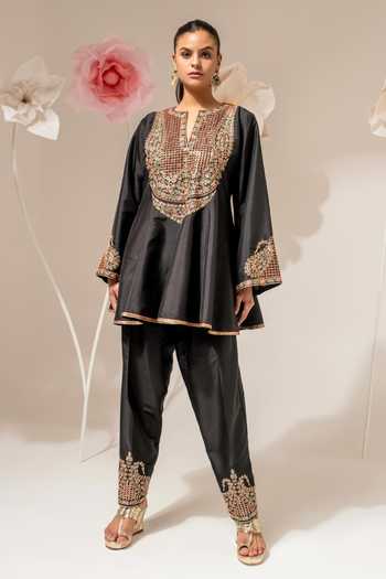 Akara Yoke Embroidered Kalidar Kurta With Salwar 