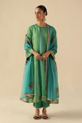 Begum Rimjhim Kurta Pant Set 