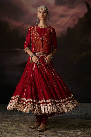 Swatti Kapoor Ruhi Embroidered Lehenga Skirt 