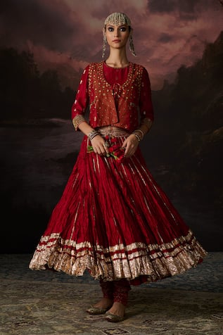 Swatti Kapoor Noor Embroidered Skirt Set 