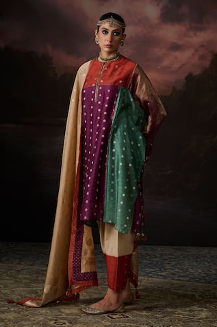 Swatti Kapoor Ela Floral Woven Dupatta 