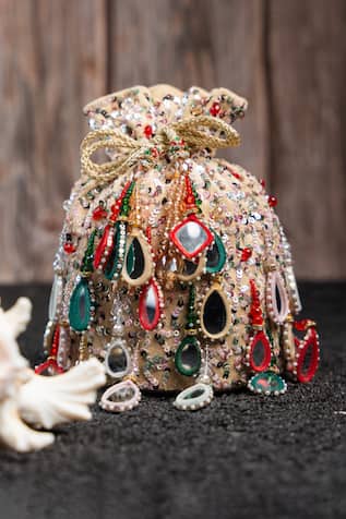 Nayaab By Sonia Aaina Bucket Rangeela Potli 