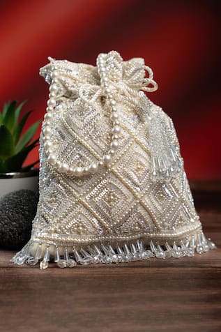Pearl Criss Cross White Potli 