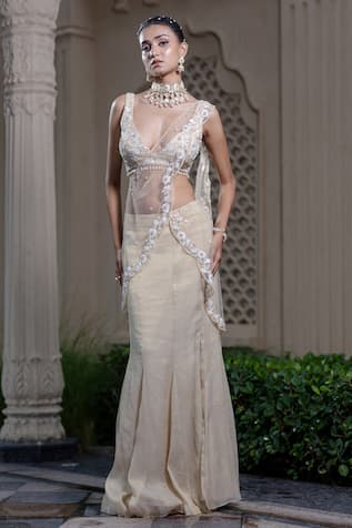 Farha Syed Ivory Beige Pre-Draped Skirt Saree With Blouse 