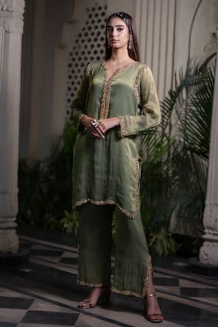 Farha Syed Green Hand Embroidered Kurta Set 