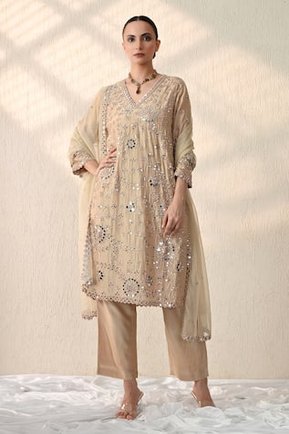 Ohh Crow Bloom Embroidered Kurta Pant Set 