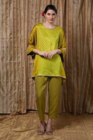 Krishna Mehta Scattered Dot Print Kaftan 