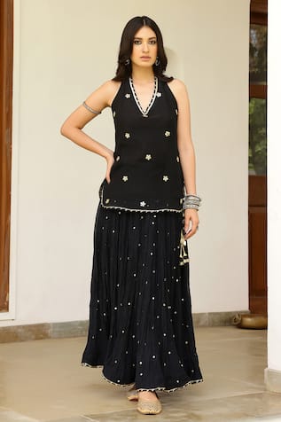 Sanam Embroidered Kurta Skirt Set 