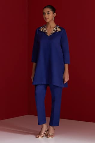 Sitaraa Vyoma Blue Embroidered Kurta With Pant 