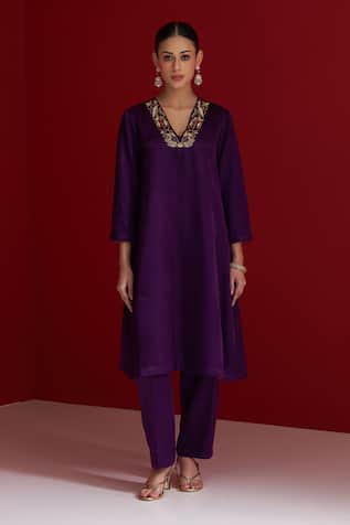 Manjiri Royal Purple Embroidered Kurta With Pant 