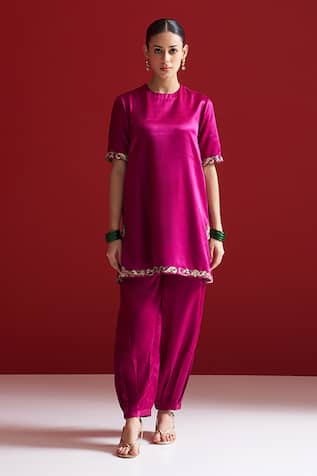 Sitaraa Indira Mulberry Wood Purple Embroidered Kurta With Pant 