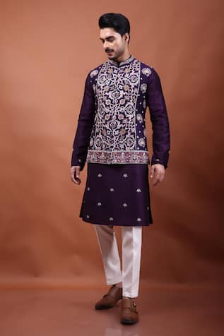 PAARSH Floral Embroidered Kurta 