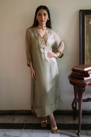 Shorshe Clothing Waahida Embroidered Kaftan 