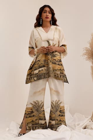 Surkh Syahi Vanya Kaftan Pant Set 