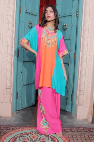 Surkh Syahi Banjara Colorblock Kaftan With Pant 