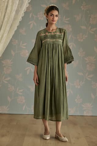 Kritika Dawar Rosa Self Stripe Floral Pattern Kurta 